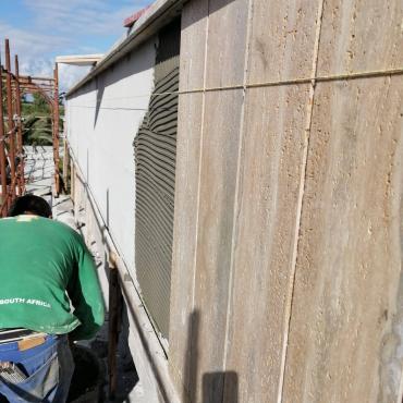 POSA DI RIVESTIMENTI MARMO TRAVERTINO